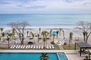 Surfside Beachfront Suites by Playa Caracol Resorts