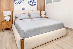 Surfside Beachfront Suites by Playa Caracol Resorts