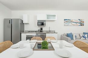 Surfside Beachfront Suites by Playa Caracol Resorts