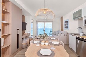 Surfside Beachfront Suites by Playa Caracol Resorts