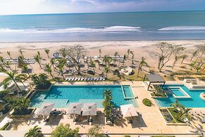 Surfside Beachfront Suites by Playa Caracol Resorts