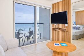 Surfside Beachfront Suites by Playa Caracol Resorts