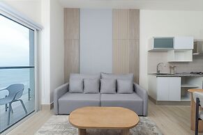 Surfside Beachfront Suites by Playa Caracol Resorts