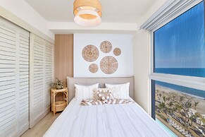 Surfside Beachfront Suites by Playa Caracol Resorts