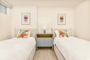 Surfside Beachfront Suites by Playa Caracol Resorts