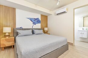 Surfside Beachfront Suites by Playa Caracol Resorts