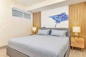 Surfside Beachfront Suites by Playa Caracol Resorts