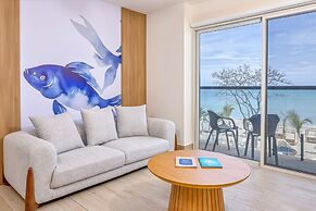 Surfside Beachfront Suites by Playa Caracol Resorts