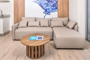 Surfside Beachfront Suites by Playa Caracol Resorts