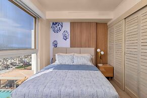 Surfside Beachfront Suites by Playa Caracol Resorts