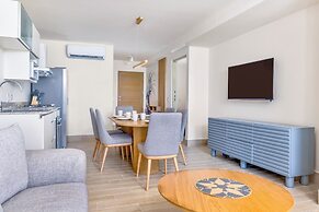 Surfside Beachfront Suites by Playa Caracol Resorts