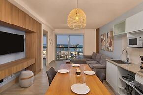 Surfside Beachfront Suites by Playa Caracol Resorts