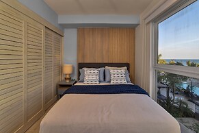 Surfside Beachfront Suites by Playa Caracol Resorts