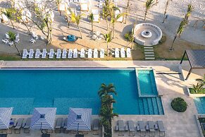 Surfside Beachfront Suites by Playa Caracol Resorts