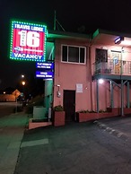 Travis Lodge Motel 16