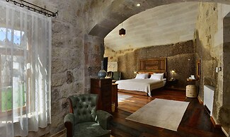 Aza Cave Hotel Special Class Adults Only