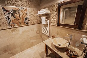 Aza Cave Hotel Special Class Adults Only