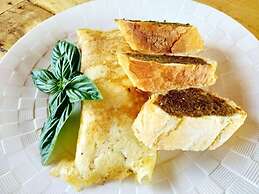 See Kee Hor Cafe and Hostel