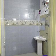 Hotel Charu