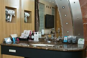 HOTEL D-WAVE Shinjuku - Adults Only