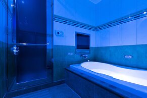 HOTEL D-WAVE Shinjuku - Adults Only