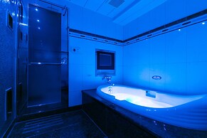 HOTEL D-WAVE Shinjuku - Adults Only