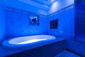 HOTEL D-WAVE Shinjuku - Adults Only