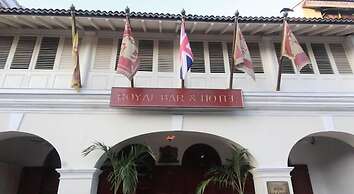 Royal Bar & Hotel