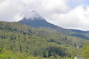 Grand Adams Peak Hotel