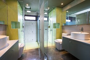 God Island Bed and Breakfast