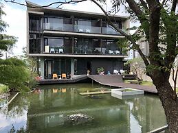 God Island Bed and Breakfast