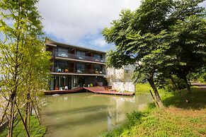 God Island Bed and Breakfast