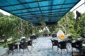 TamCoc Green field Hostel