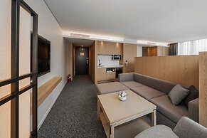 NINE TREE BY PARNAS SEOUL INSADONG