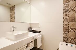 NINE TREE BY PARNAS SEOUL INSADONG