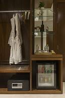 Maximilan DaNang Beach Hotel