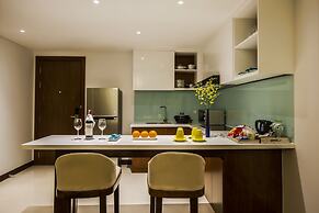 Maximilan DaNang Beach Hotel