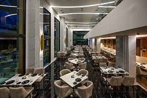 MIDA Grande Resort Phuket