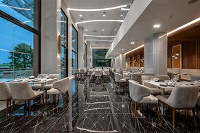 MIDA Grande Resort Phuket