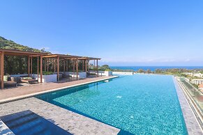 MIDA Grande Resort Phuket