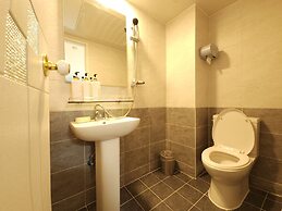 OYO Hostel Myeongdong 5