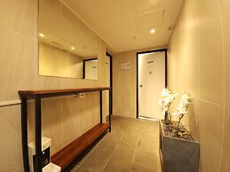 OYO Hostel Myeongdong 5