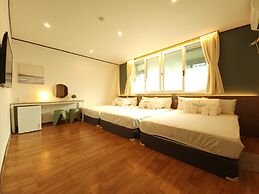 OYO Hostel Myeongdong 5