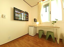 OYO Hostel Myeongdong 5