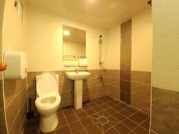 OYO Hostel Myeongdong 5