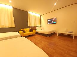 OYO Hostel Myeongdong 5