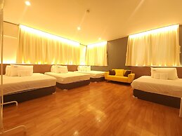 OYO Hostel Myeongdong 5