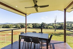 Valley Cabins By The Creek