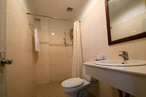 Wei Si Deng Hotel and Restaurant