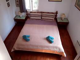 Stunning House - Sleeps 11, Terrace & Sea View
